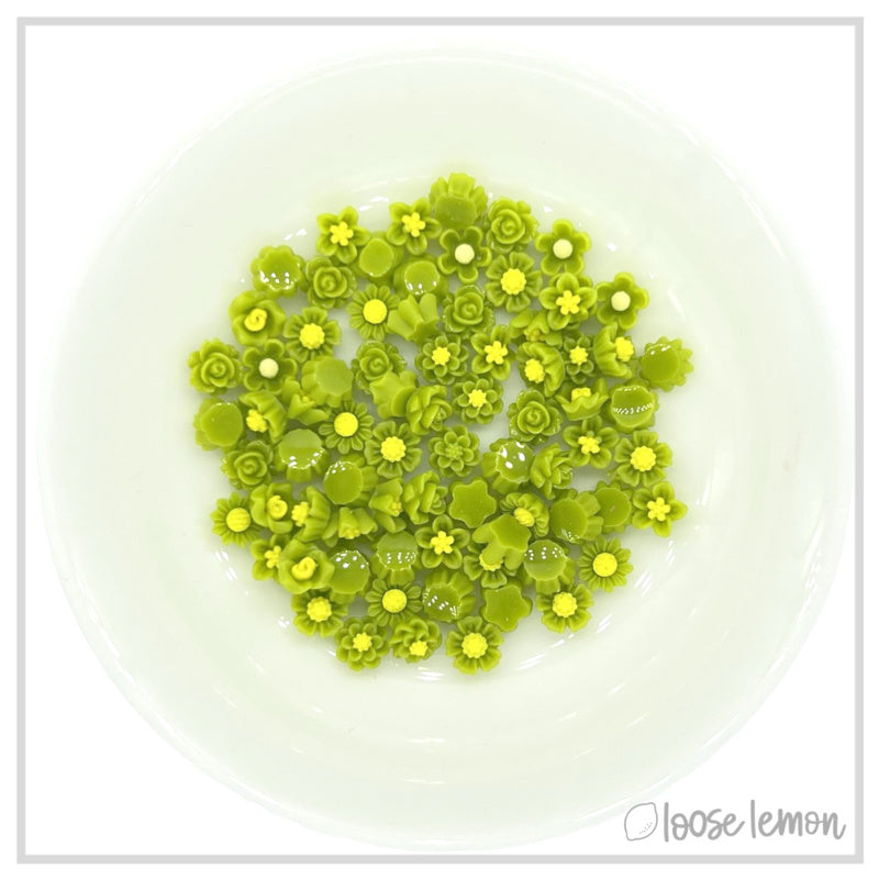 Mini Resin Flowers  | Lawn